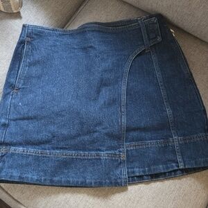 Free Assembly Women's Asymmetrical Mini Skirt